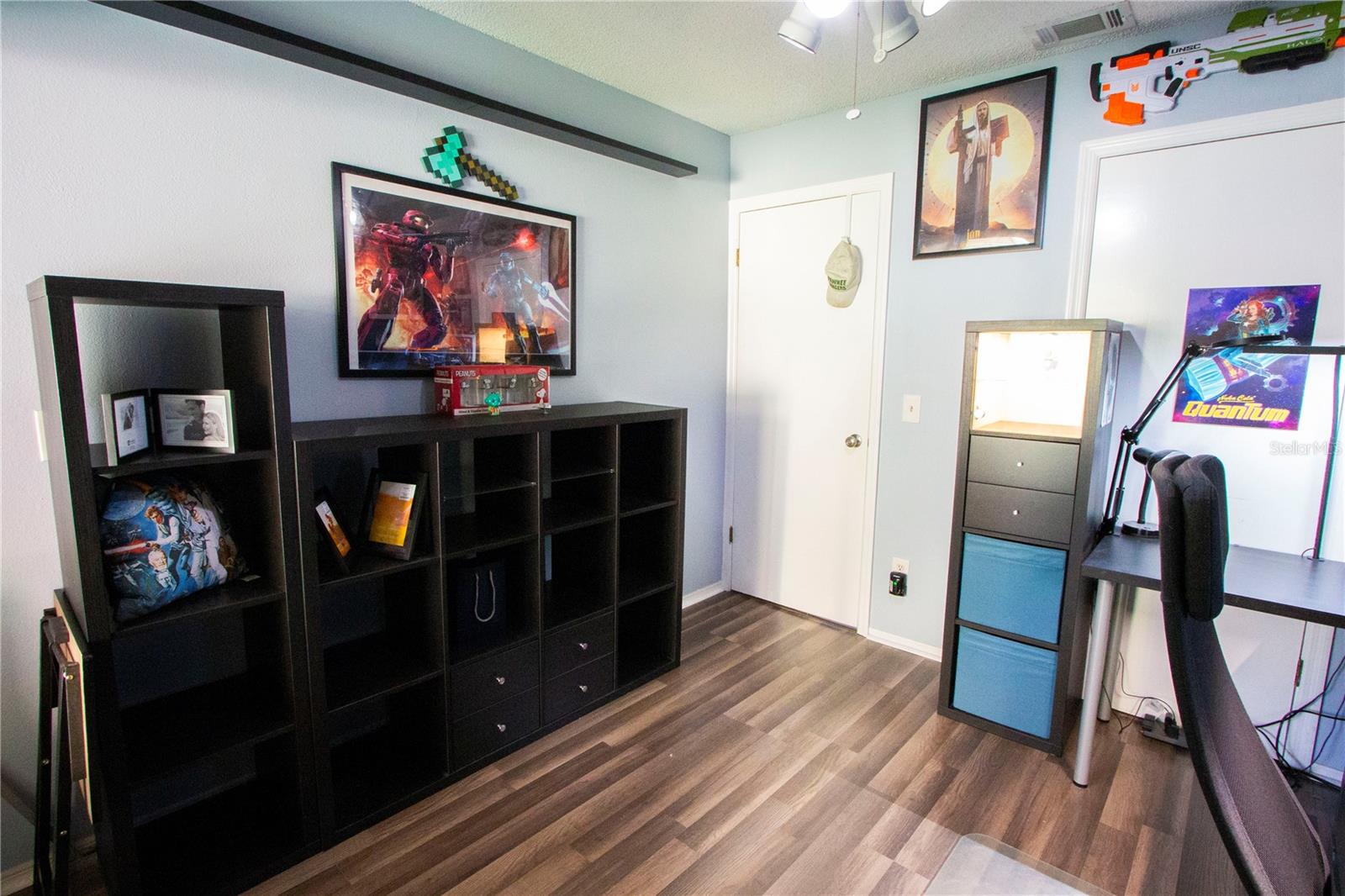 TOWNHOMES OF COUNTRY RUN PH - Residential