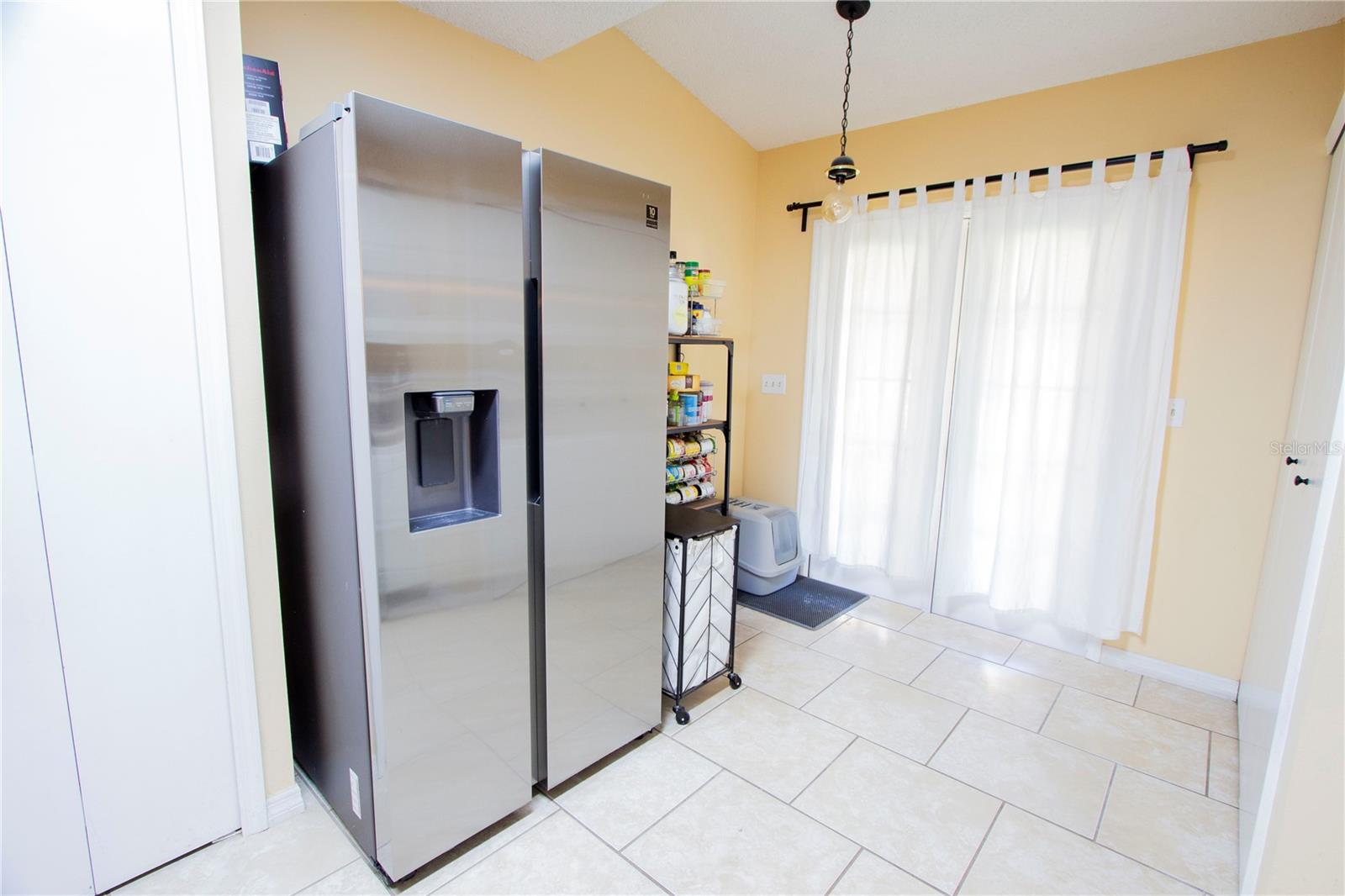 TOWNHOMES OF COUNTRY RUN PH - Residential