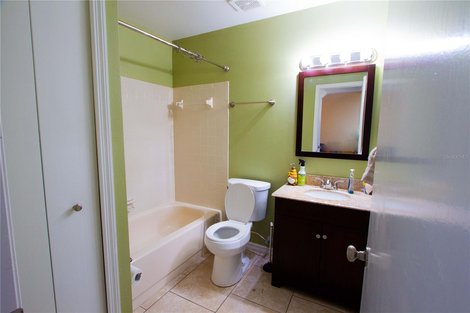 TOWNHOMES OF COUNTRY RUN PH - Residential