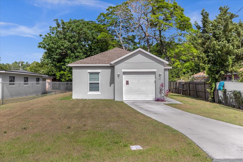 Photo of 97 N Goldwyn Avenue, Orlando, FL 32805 (MLS # O6393973)