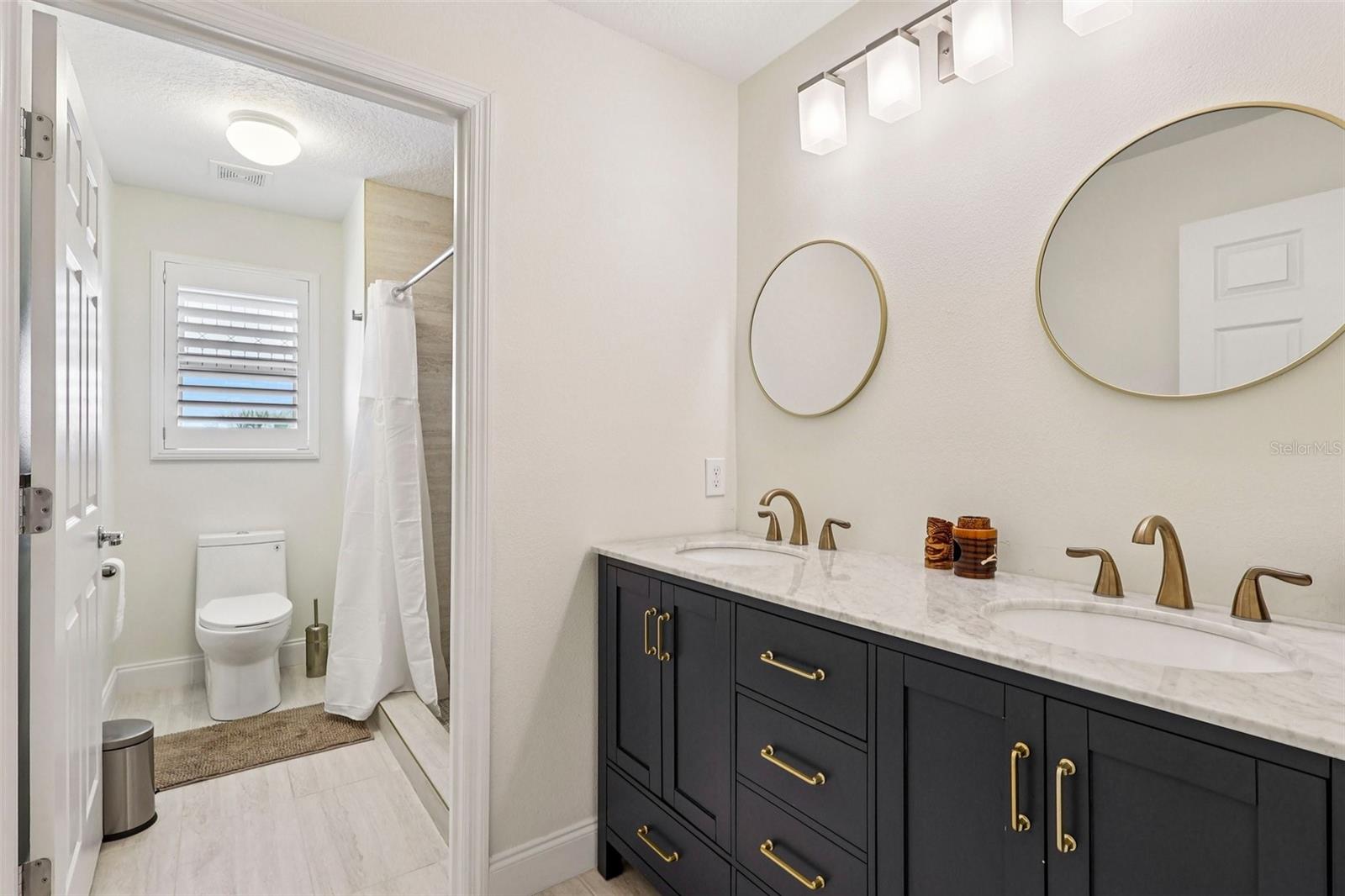 BELLALAGO PH 7L - Residential