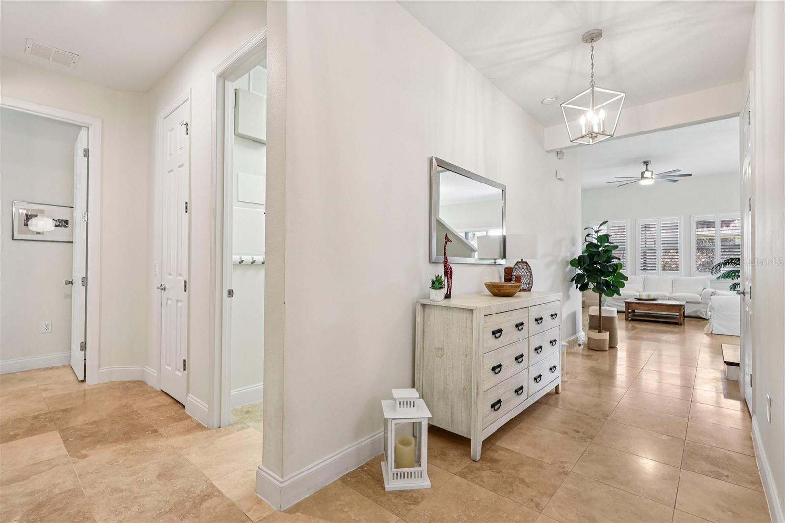 BELLALAGO PH 7L - Residential