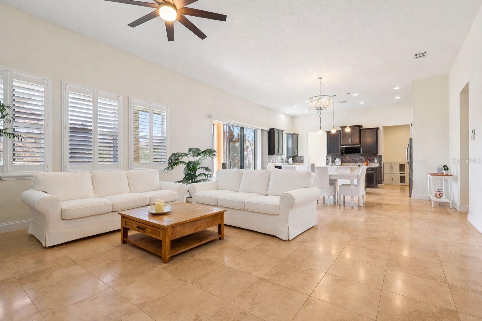 BELLALAGO PH 7L - Residential