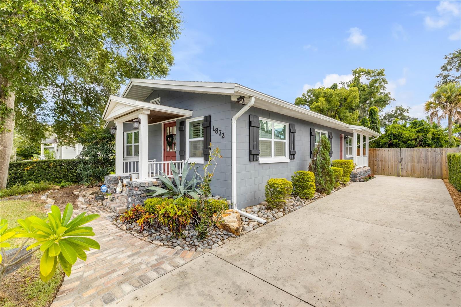 LAKE KILLARNEY - Residential