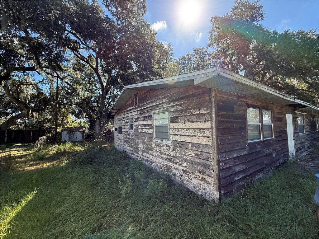 Photo of 5795 Barney Road, Mulberry, FL 33860 (MLS # L4957041)