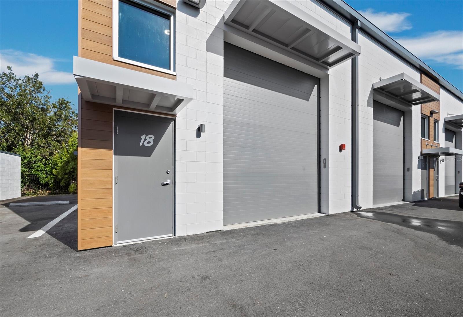 CAR BANK SRQ - Residential Lease