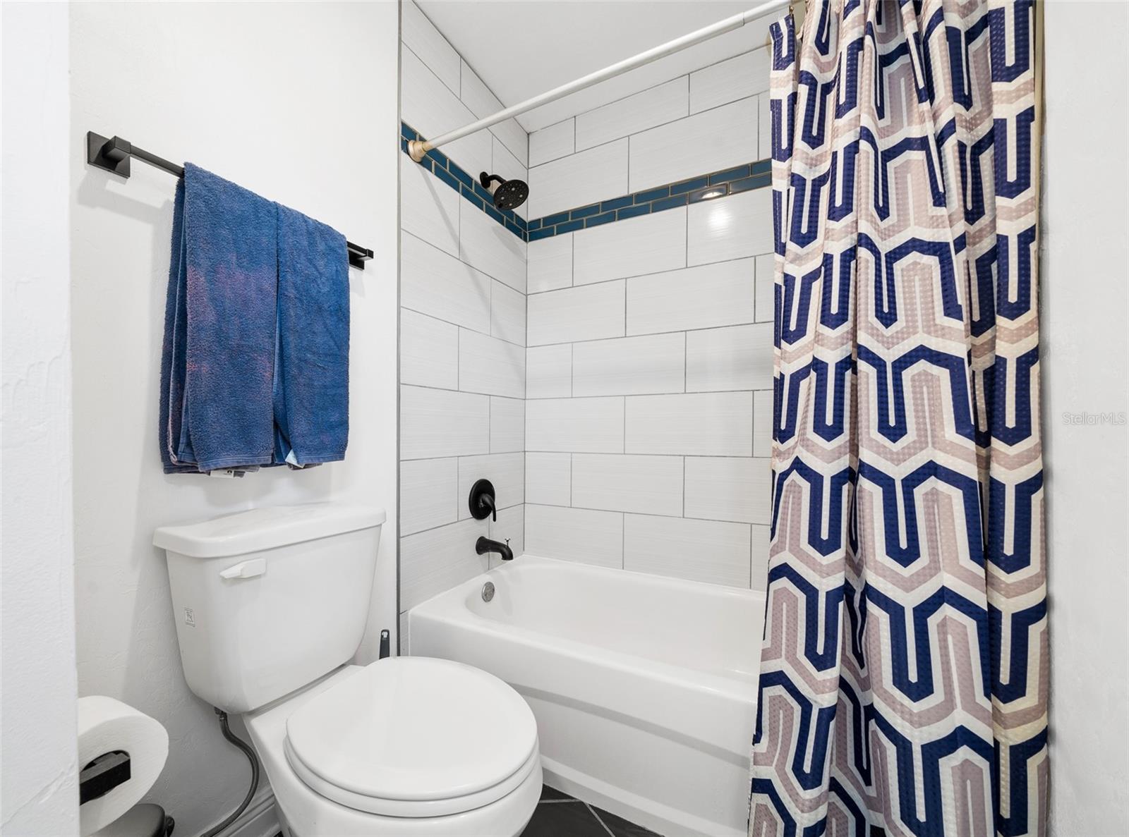 OAK RIDGE CROSSING - Residential