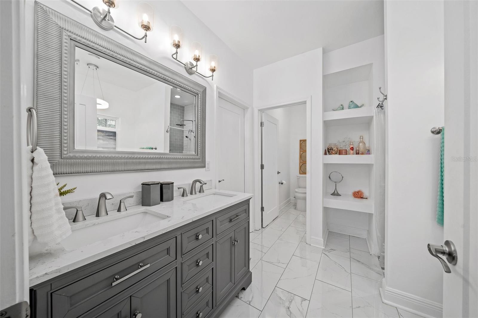 OAK RIDGE CROSSING - Residential