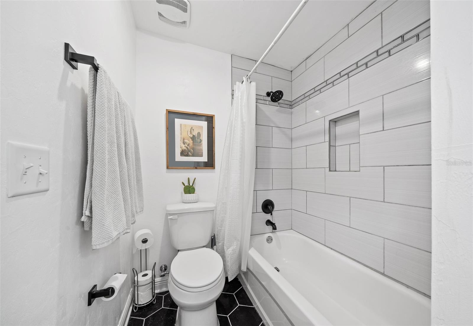 OAK RIDGE CROSSING - Residential