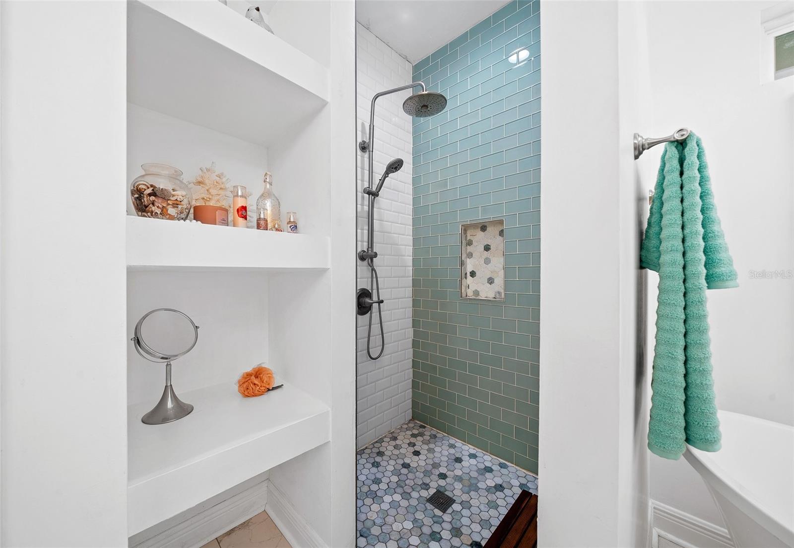 OAK RIDGE CROSSING - Residential