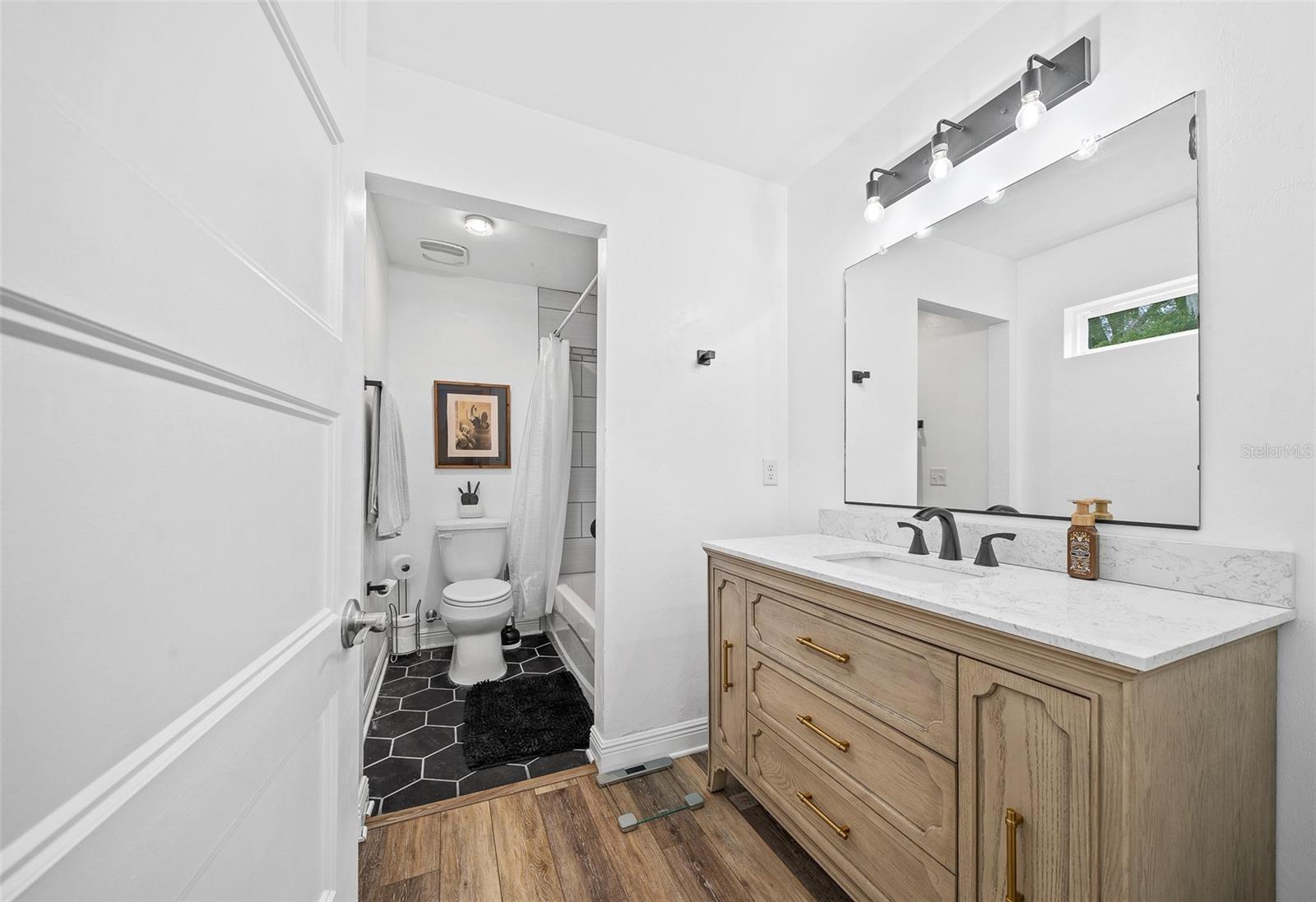 OAK RIDGE CROSSING - Residential