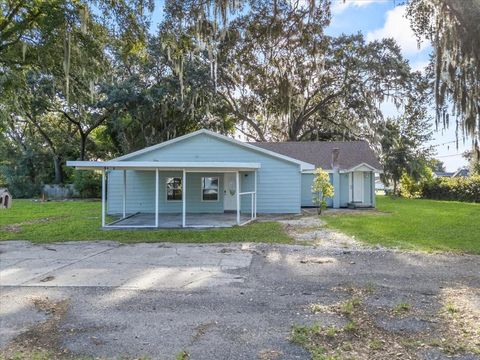 Photo of 226 Denton Avenue, Auburndale, FL 33823 (MLS # L4955512)