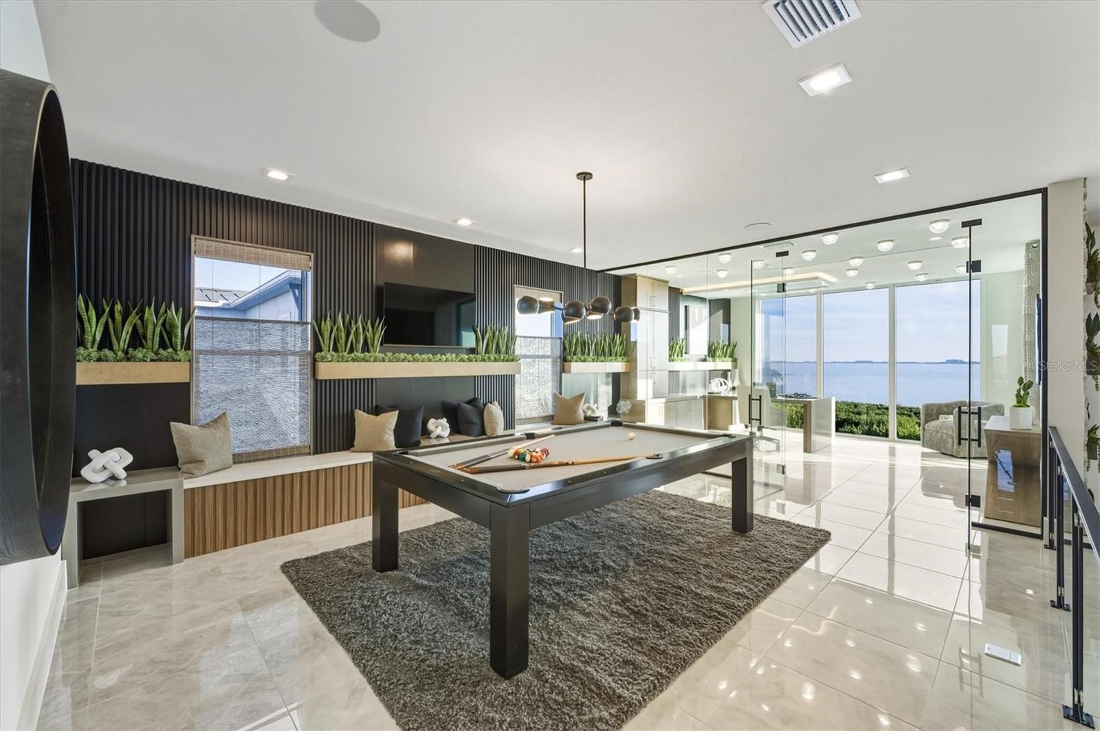 LEGENDS BAY - Residential