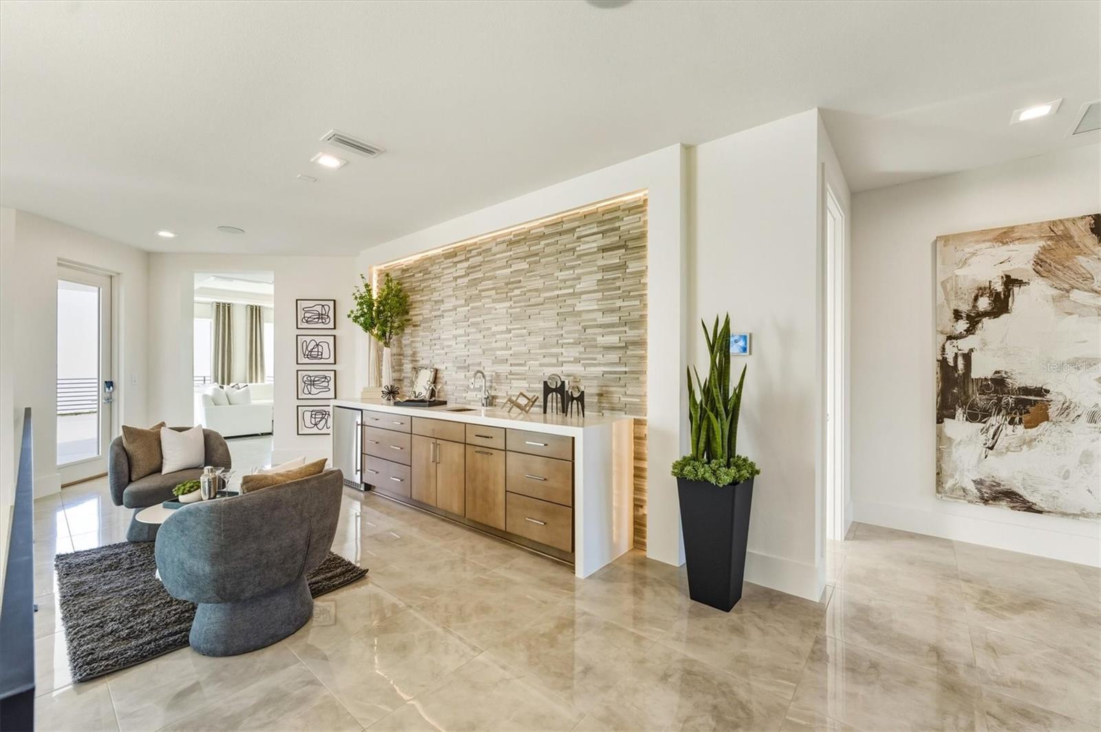 LEGENDS BAY - Residential