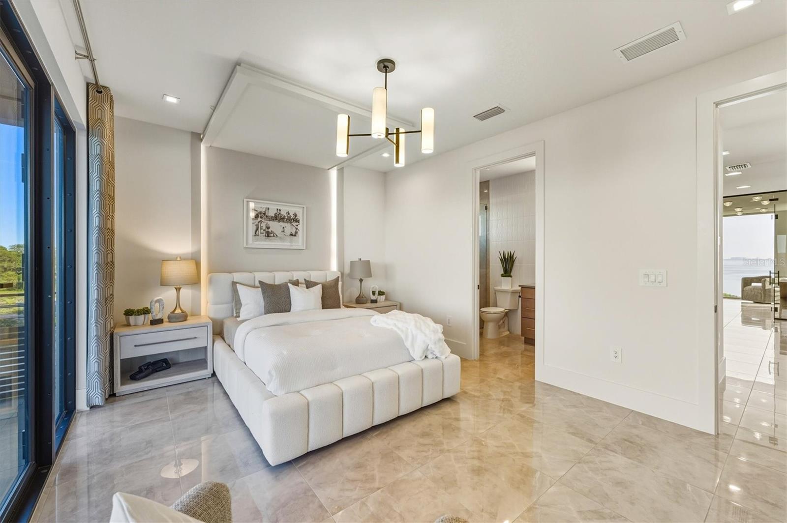 LEGENDS BAY - Residential