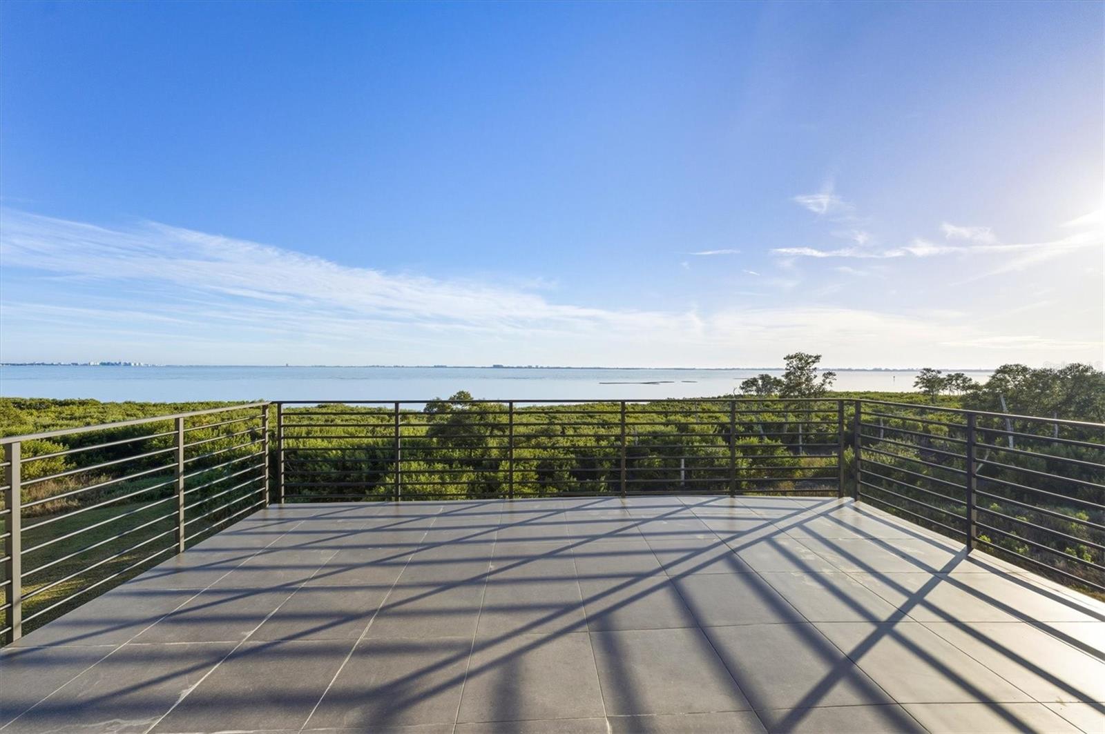 LEGENDS BAY - Residential