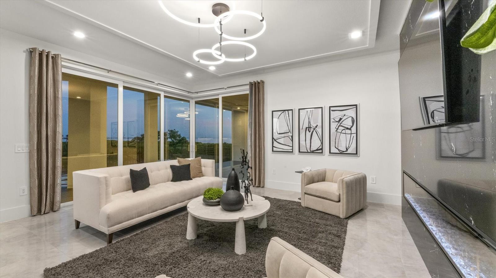 LEGENDS BAY - Residential