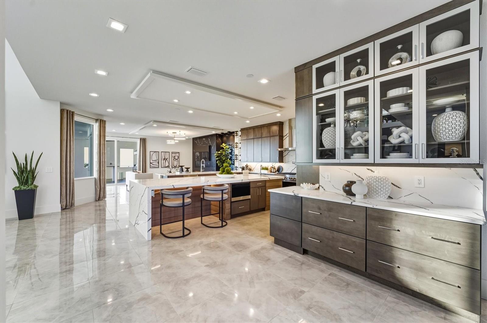 LEGENDS BAY - Residential