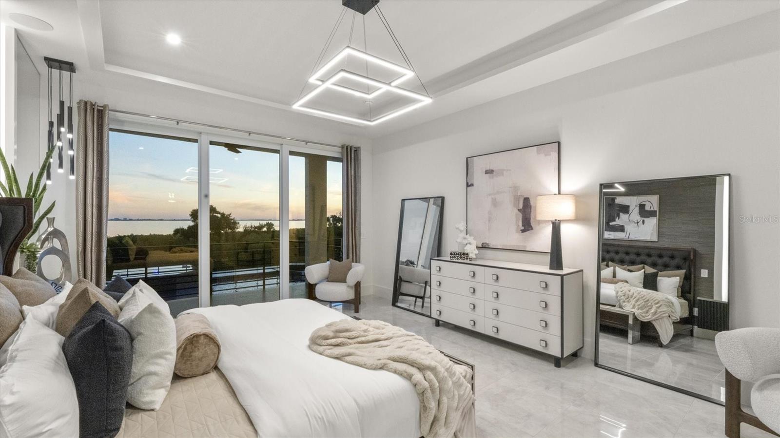 LEGENDS BAY - Residential