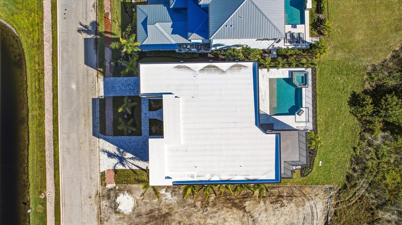 LEGENDS BAY - Residential