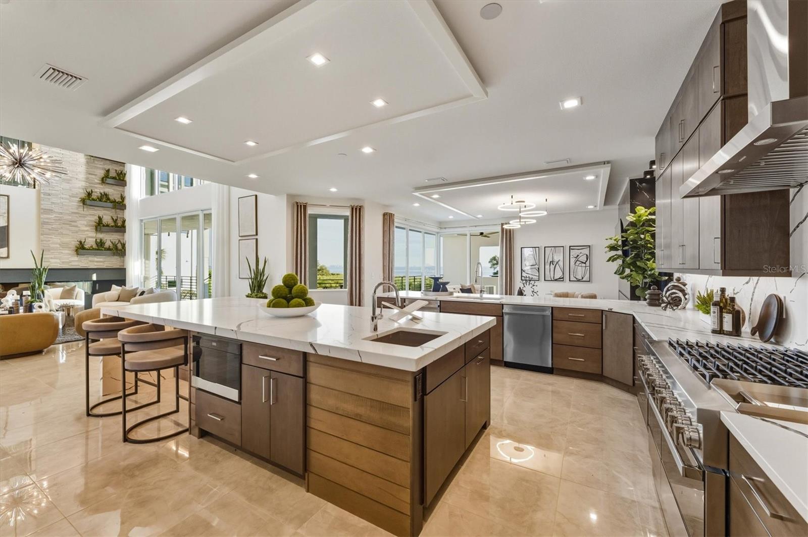 LEGENDS BAY - Residential