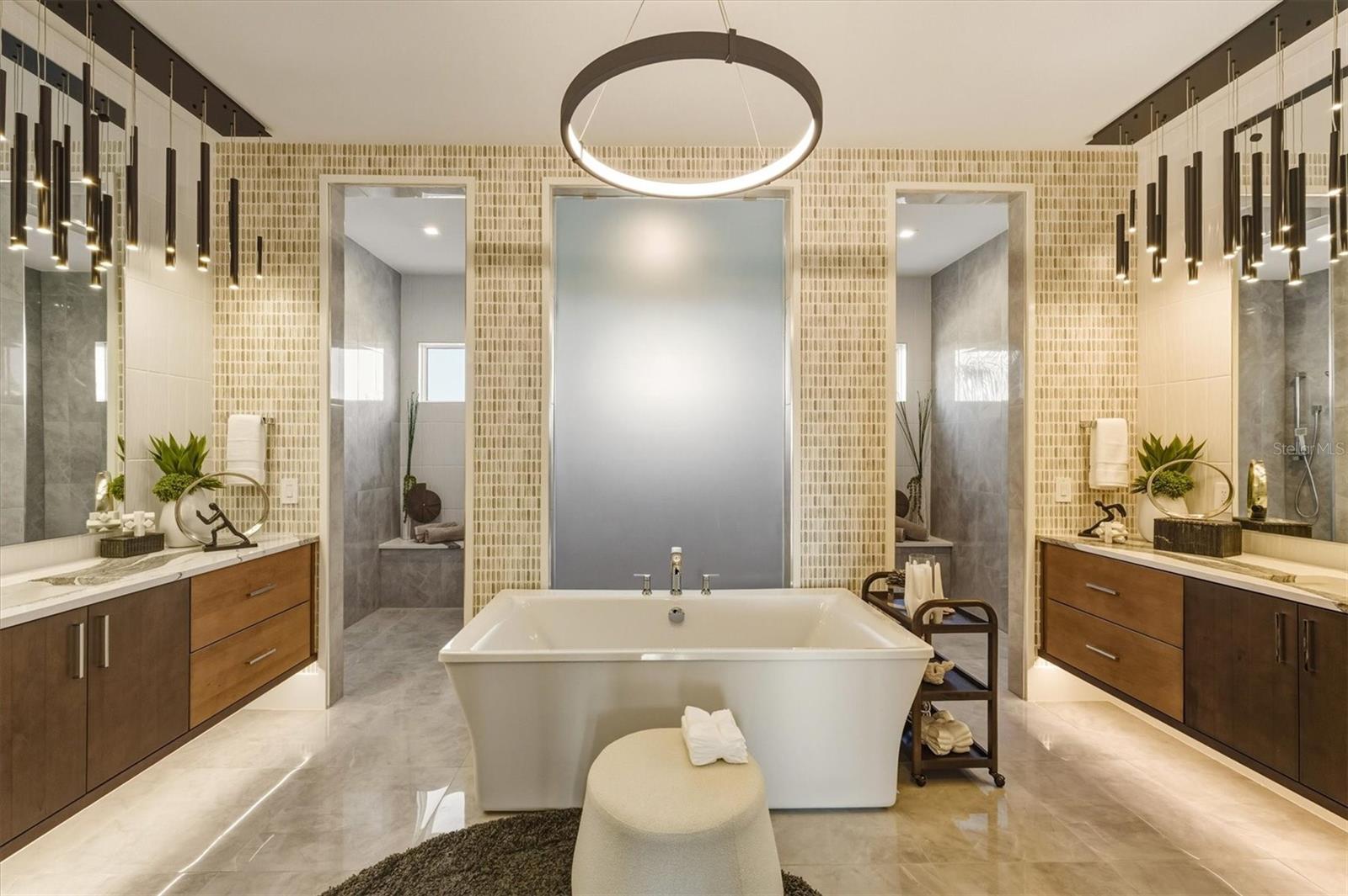 LEGENDS BAY - Residential