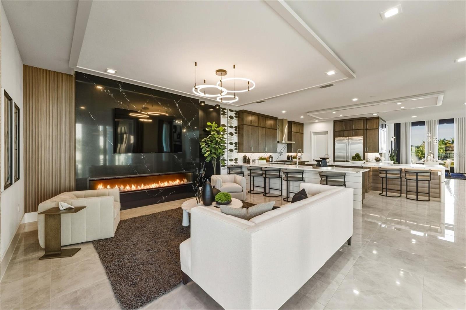 LEGENDS BAY - Residential