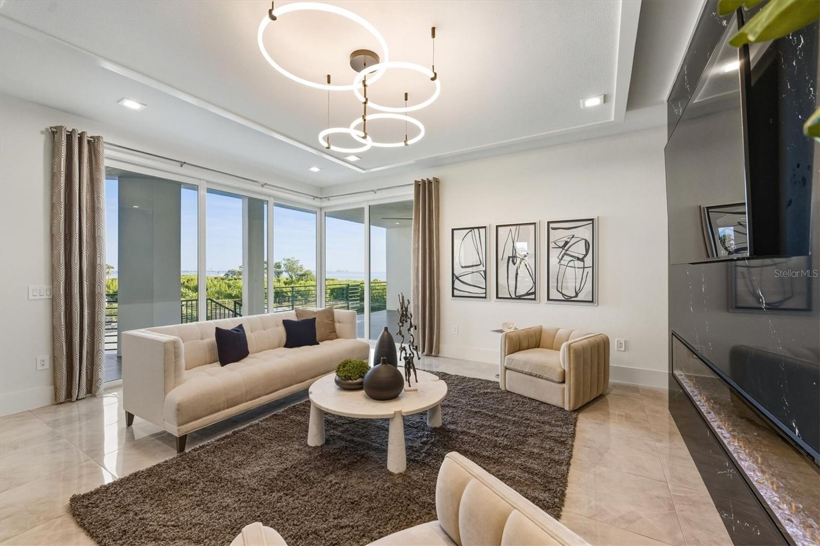 LEGENDS BAY - Residential