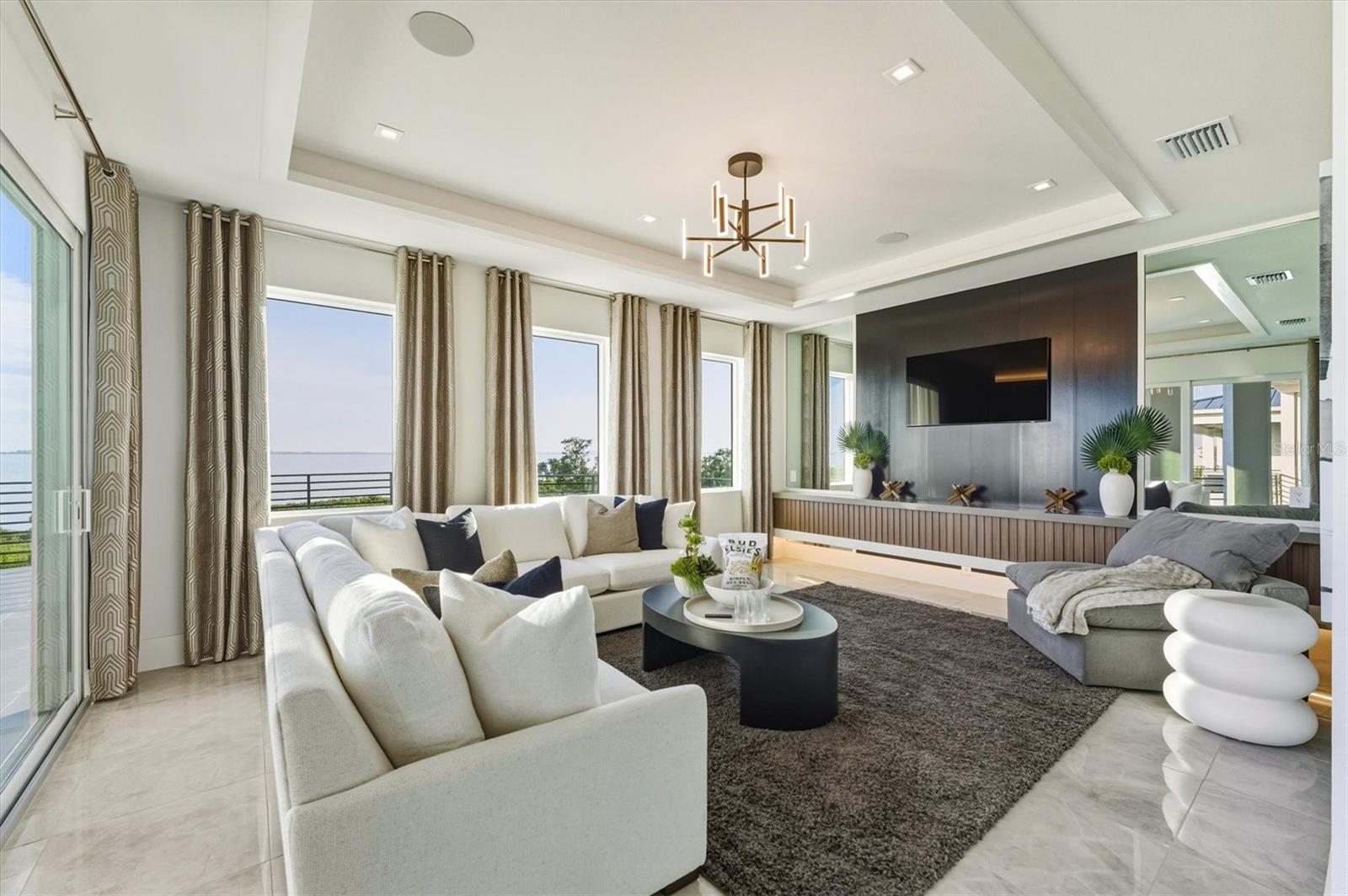 LEGENDS BAY - Residential