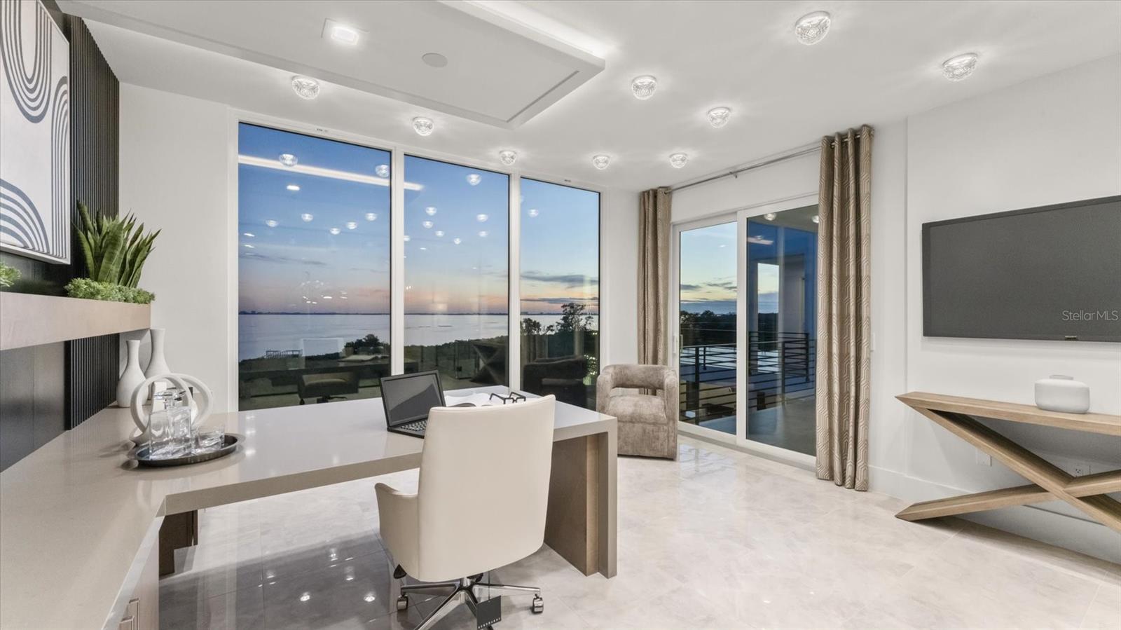 LEGENDS BAY - Residential