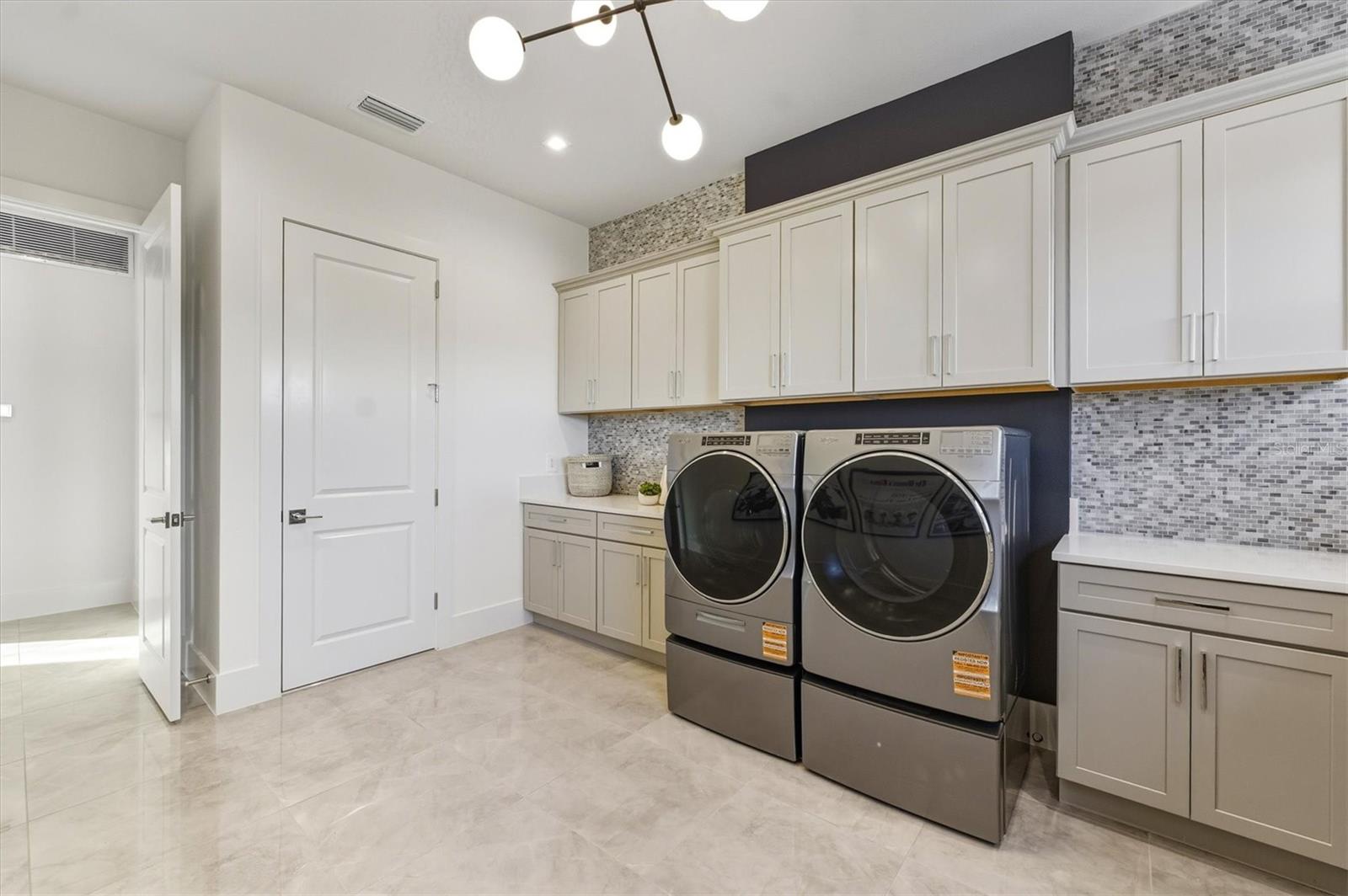 LEGENDS BAY - Residential