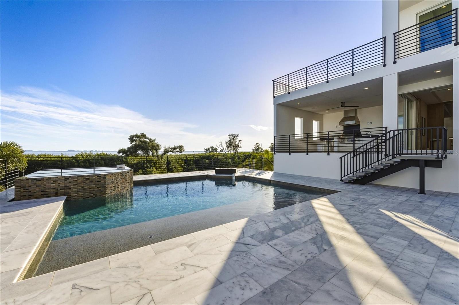 LEGENDS BAY - Residential