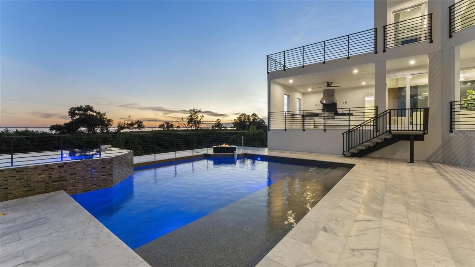 LEGENDS BAY - Residential