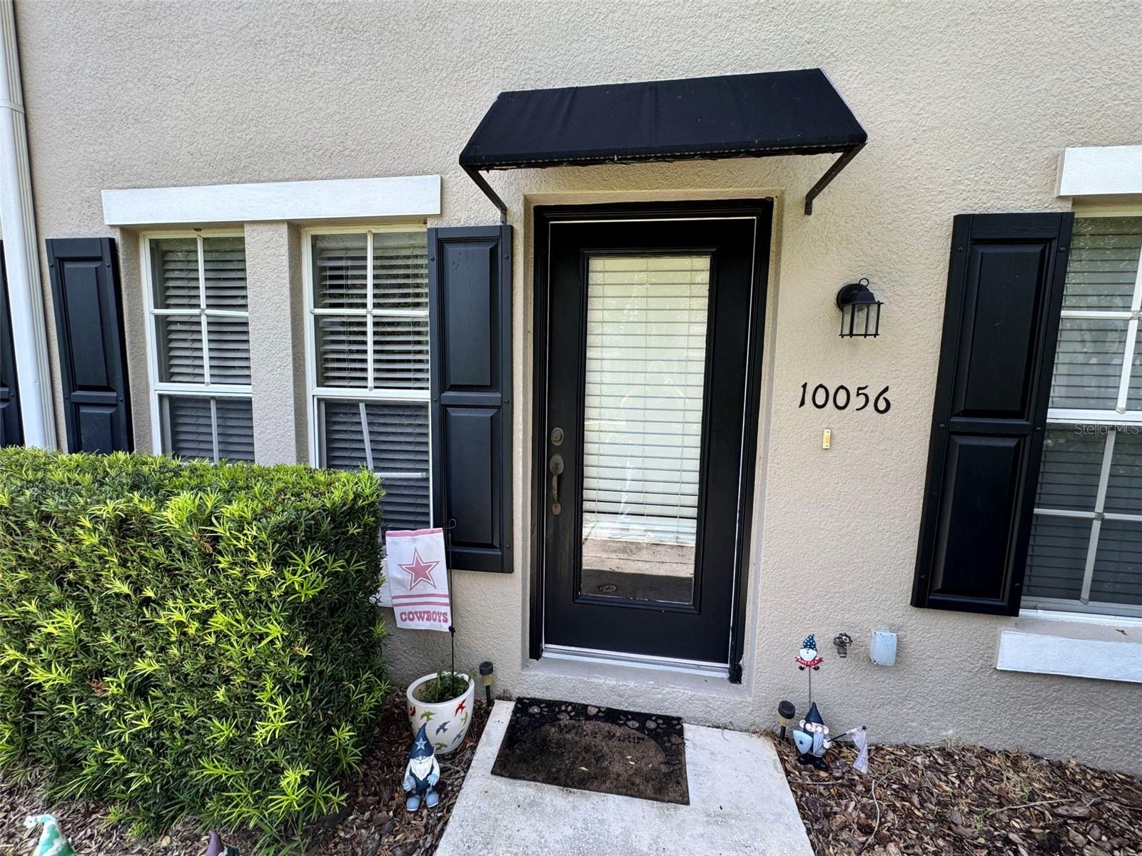 Beautiful Low-Maintenance Townhome in Prime Carrollwood location. This light & bright 2-bedroom, 2.5 bath townhome offers the perfect blend of comfort, convenience, and style. Ideally situated just minutes from local Carrollwood shopping, dining & entertainment, you will enjoy easy access to the Veterans Expressway & a short drive to downtown Tampa. Freshly painted with a newer roof, this home features an open-concept floor plan that's perfect for entertaining. The kitchen boasts a built-in desk, pantry, breakfast bar, and overlooks the spacious dining & living area. A convenient half bath & extra storage closet are located on the first floor. Upstairs, the owner's retreat offers a walk-in closet & a luxurious en-suite bath with soaking tub, separate shower & dual vanities. The guest bedroom enjoys its own hall bath with a tub/shower combo, while the upstairs laundry closet includes a washer & dryer for added convenience. Additional highlights include an attached 2 car garage, a beautiful park-like community setting & access to a sparkling community pool. Townhomes in On the Park are rarely available. Don't miss your chance to own this exceptional home.