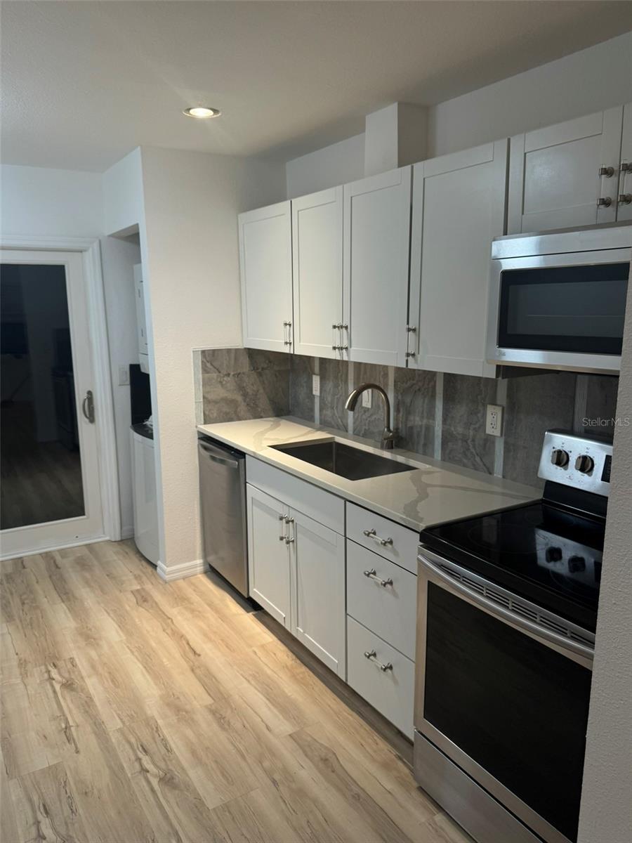 SUMMER PLACE - Residential Lease