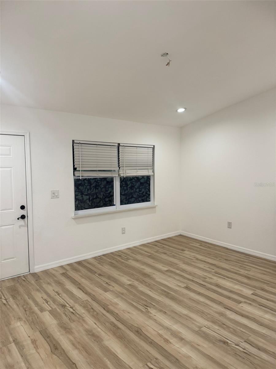 SUMMER PLACE - Residential Lease
