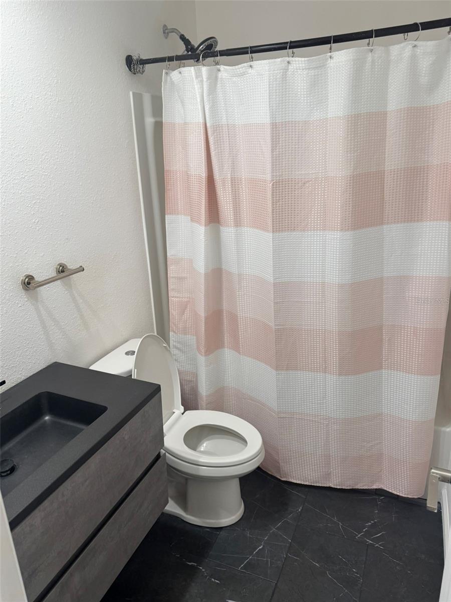 SUMMER PLACE - Residential Lease