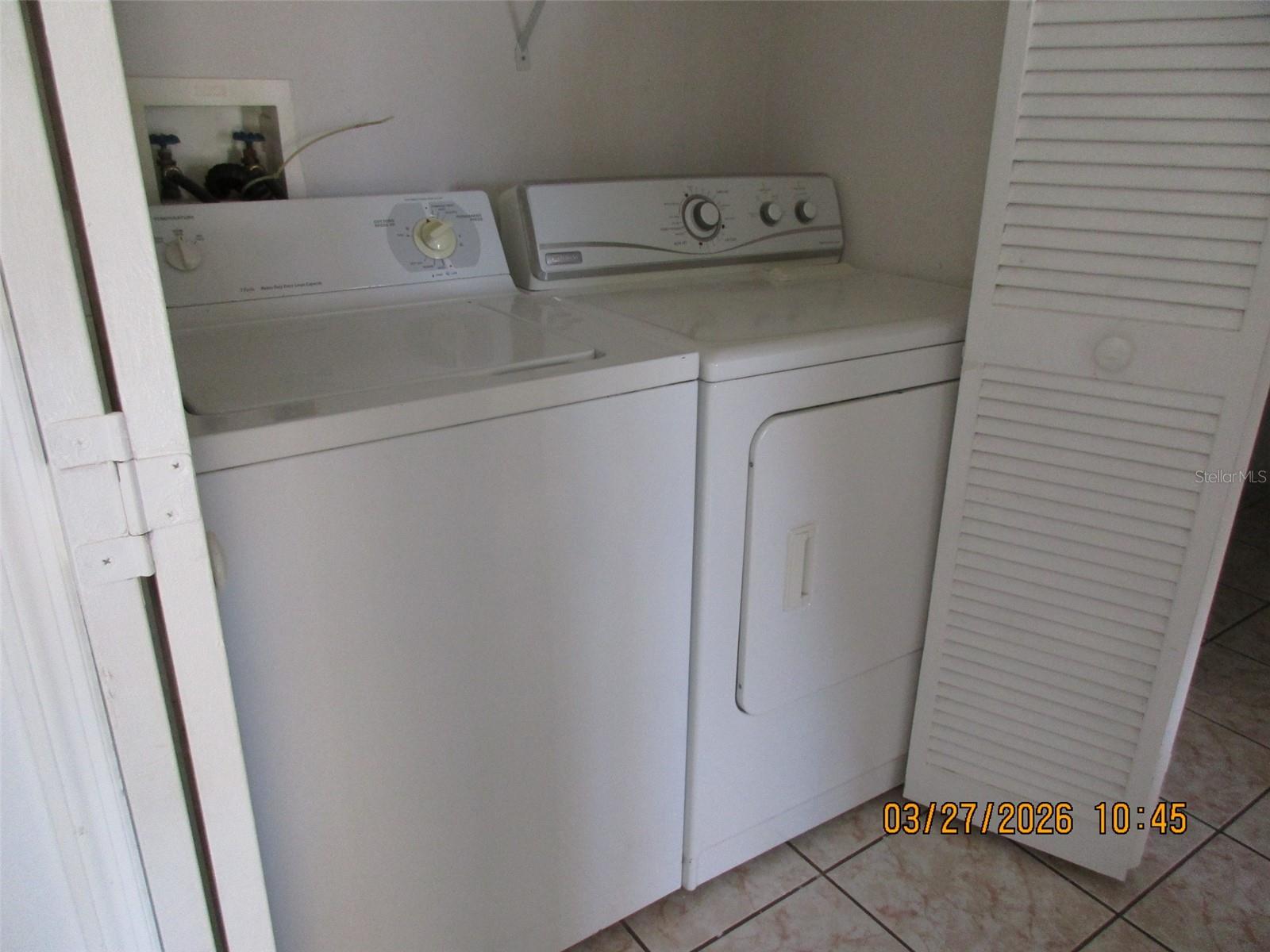 FAIRWAY GLEN AT MEADOW WOODS CONDO - Residential Lease