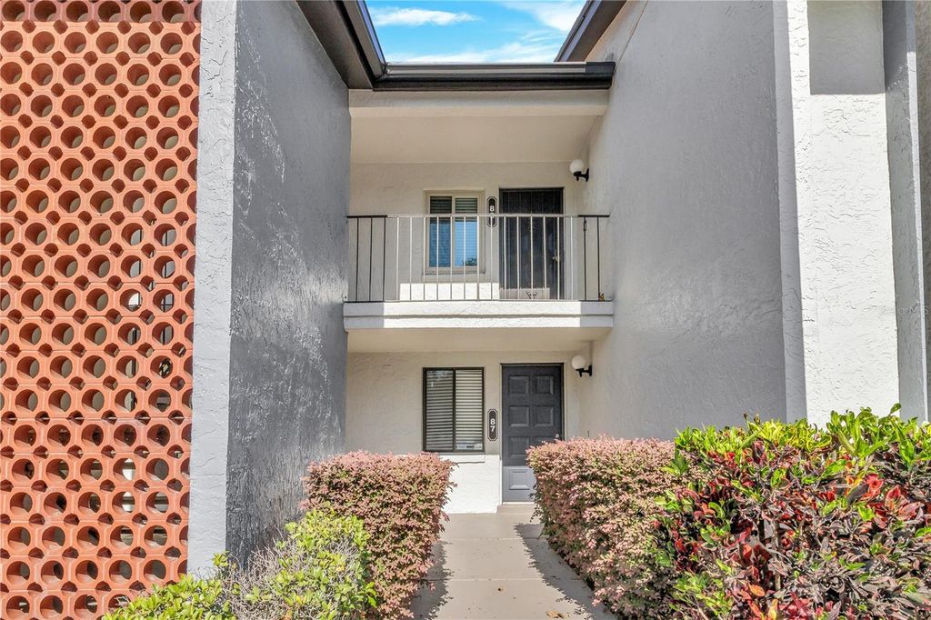 Photo of 9 Escondido Circle #88, Altamonte Springs, FL 32701 (MLS # O6349547)