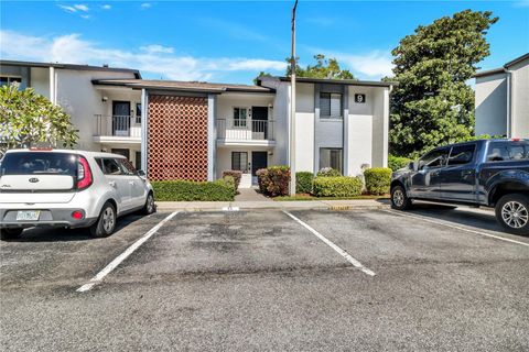 Photo of 9 Escondido Circle #88, Altamonte Springs, FL 32701 (MLS # O6349547)