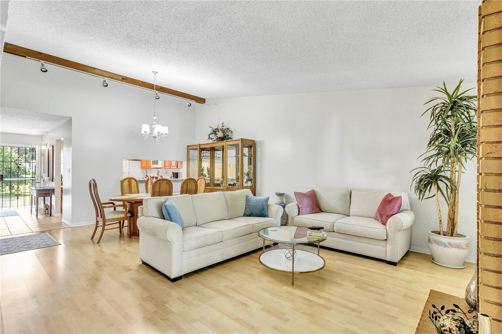 ESCONDIDO SEC 7 - Residential
