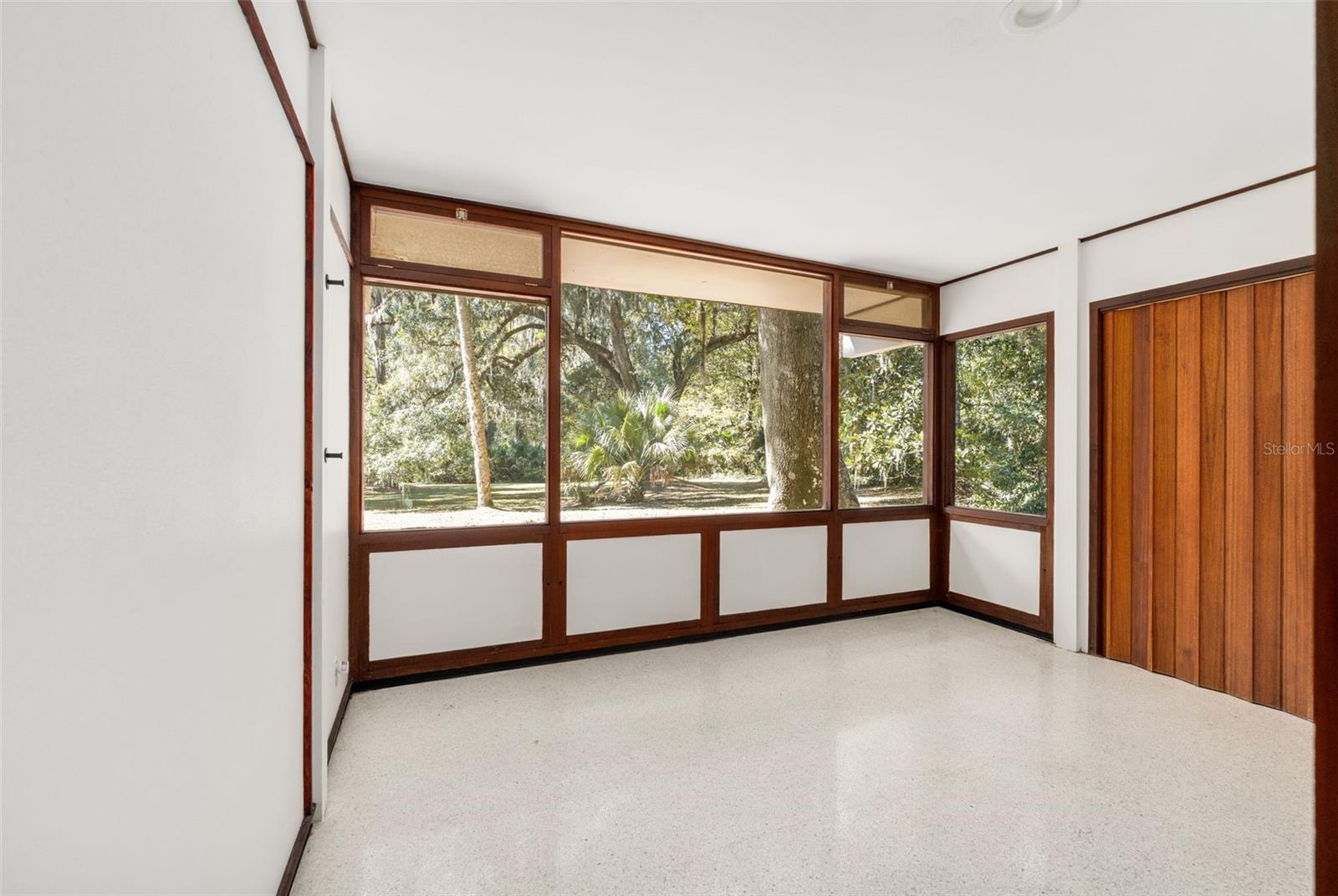 MAGNOLIA ESTATES - Residential