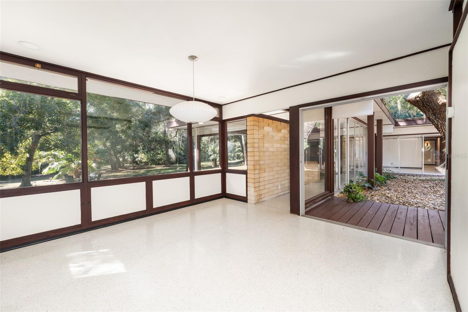 MAGNOLIA ESTATES - Residential