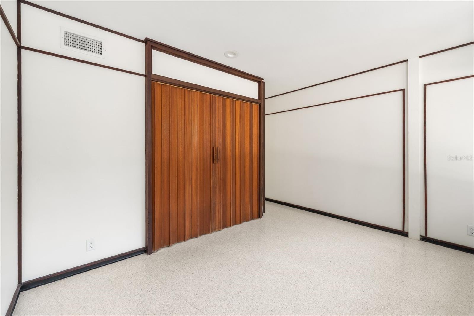 MAGNOLIA ESTATES - Residential