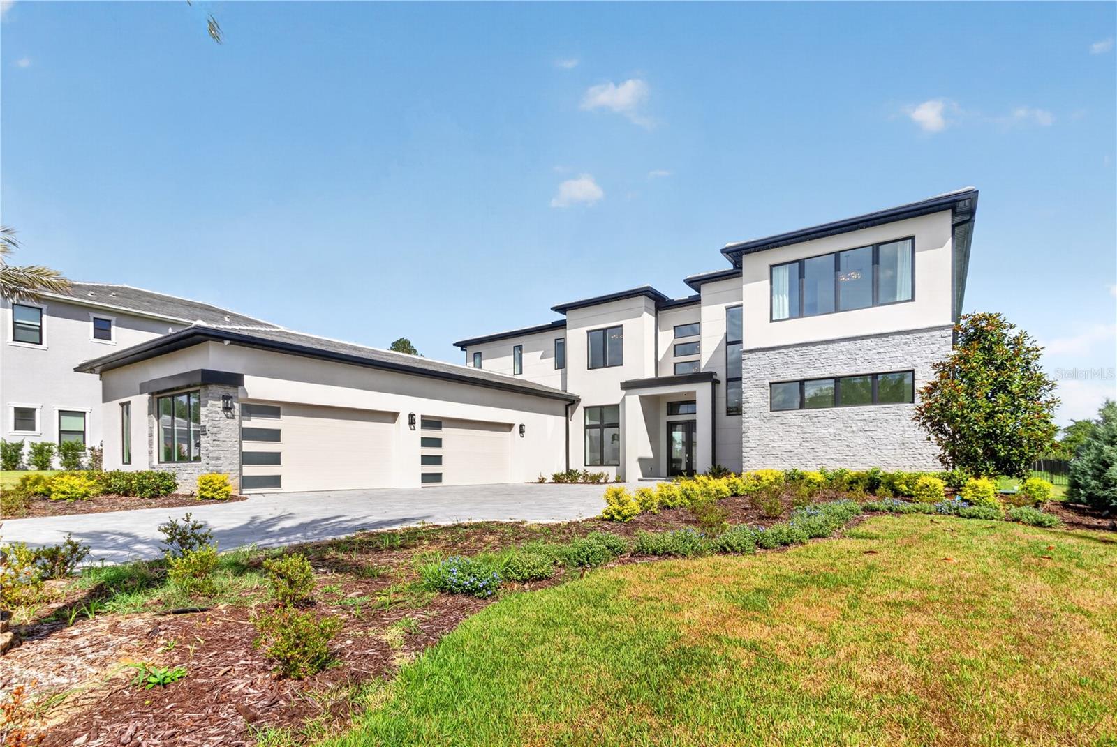 16044 PENDIO DRIVE