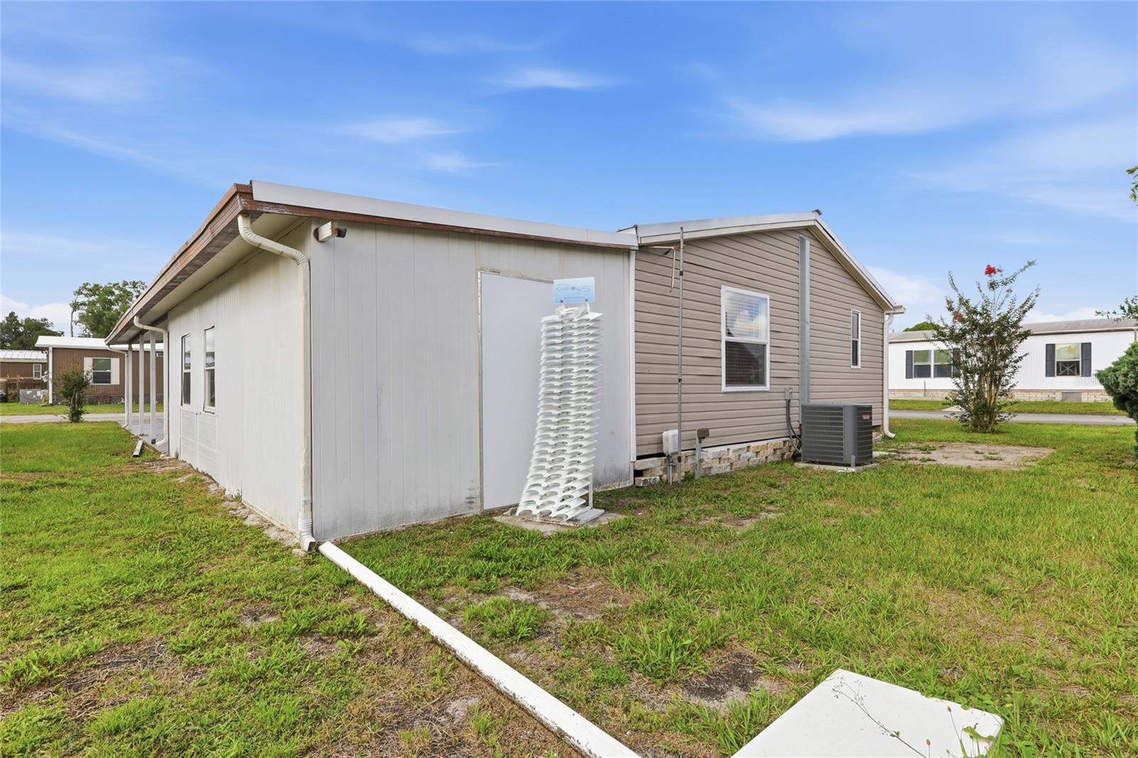 SANDALWOOD MOBILE HOME - Residential