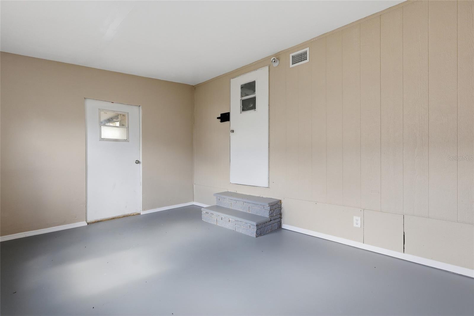 SANDALWOOD MOBILE HOME - Residential