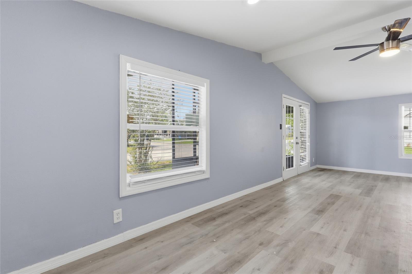 SANDALWOOD MOBILE HOME - Residential