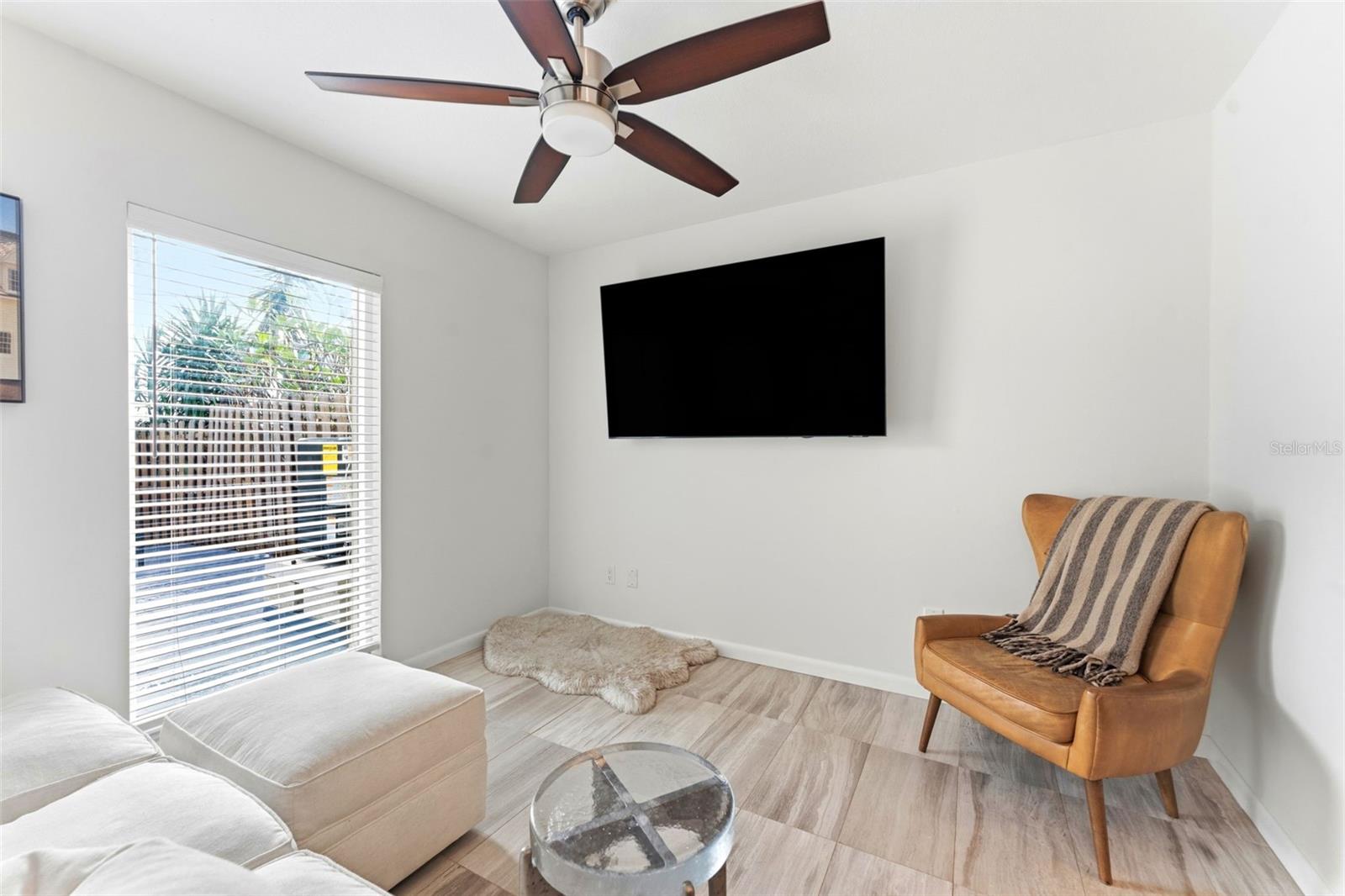 DAVIS ISLANDS PB10 PG52 TO 57 - Residential