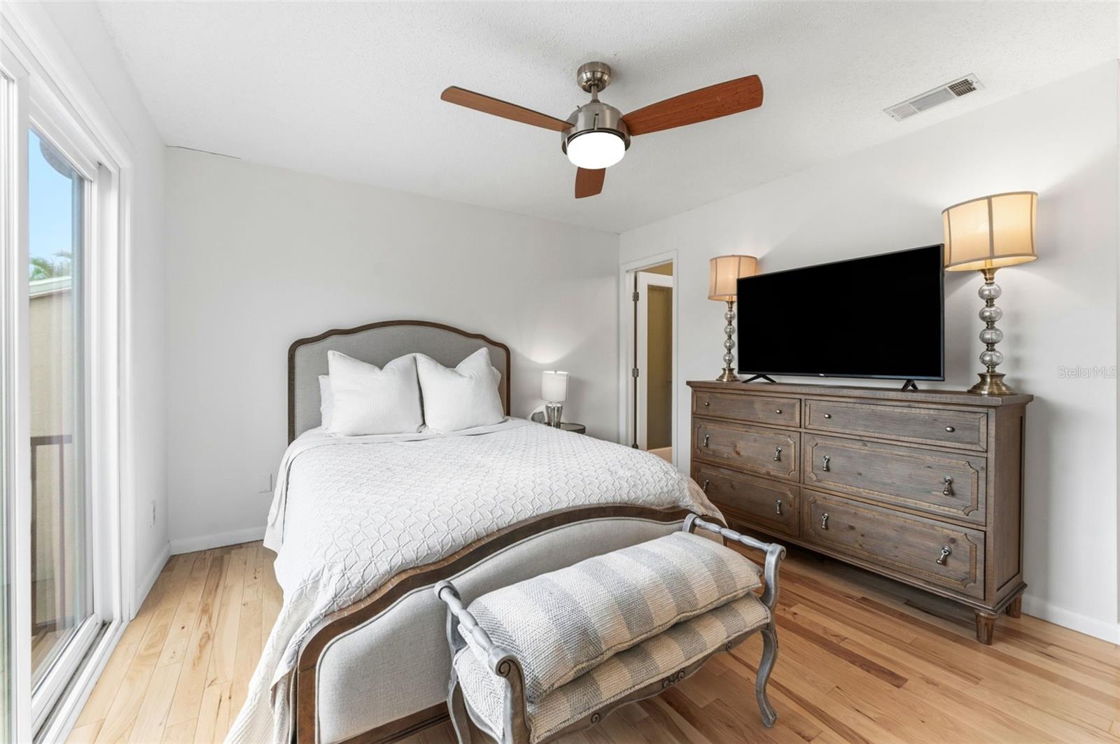 DAVIS ISLANDS PB10 PG52 TO 57 - Residential